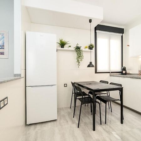 -Malagasunapts- Stylish City Centre Pool&Parking المظهر الخارجي الصورة