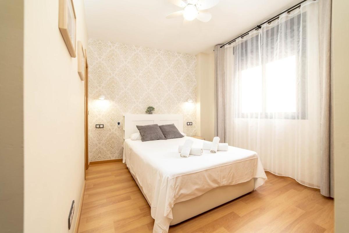 -Malagasunapts- Stylish City Centre Pool&Parking المظهر الخارجي الصورة