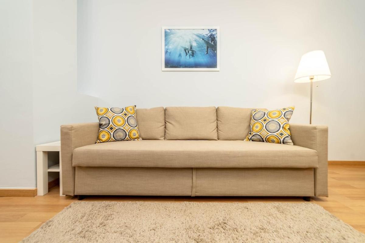 -Malagasunapts- Stylish City Centre Pool&Parking المظهر الخارجي الصورة