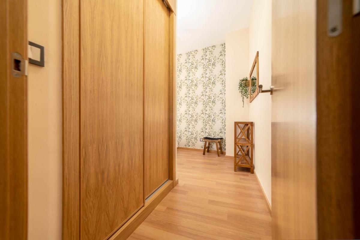 -Malagasunapts- Stylish City Centre Pool&Parking المظهر الخارجي الصورة