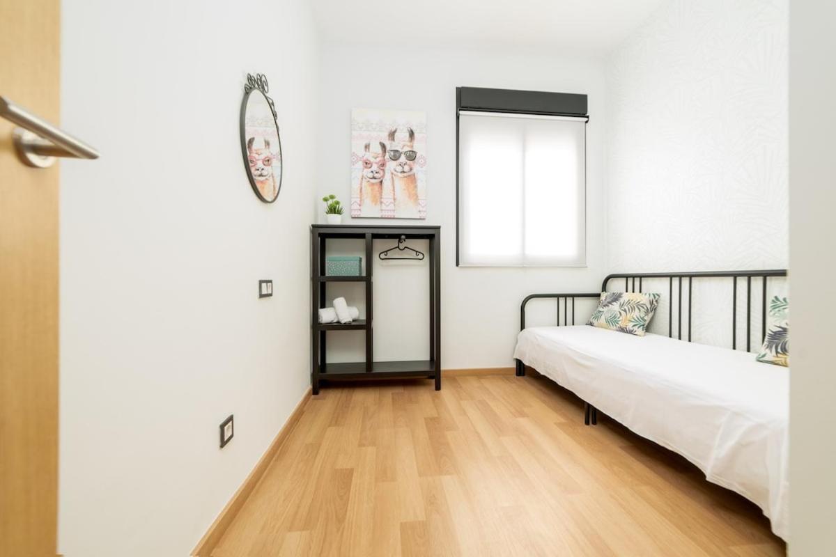 -Malagasunapts- Stylish City Centre Pool&Parking المظهر الخارجي الصورة